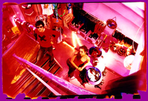 Groop - photo (c) Steve Gullick 2002